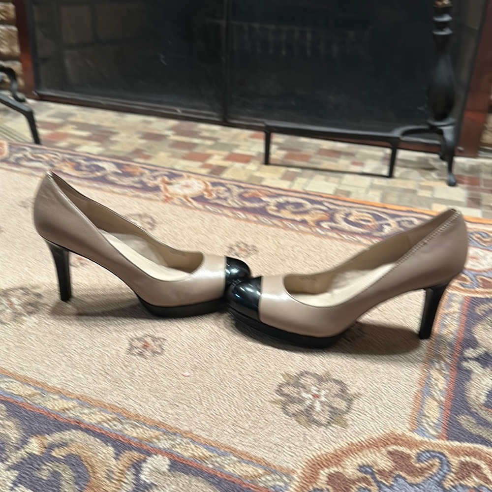 Gagarin platform pump Chanel style